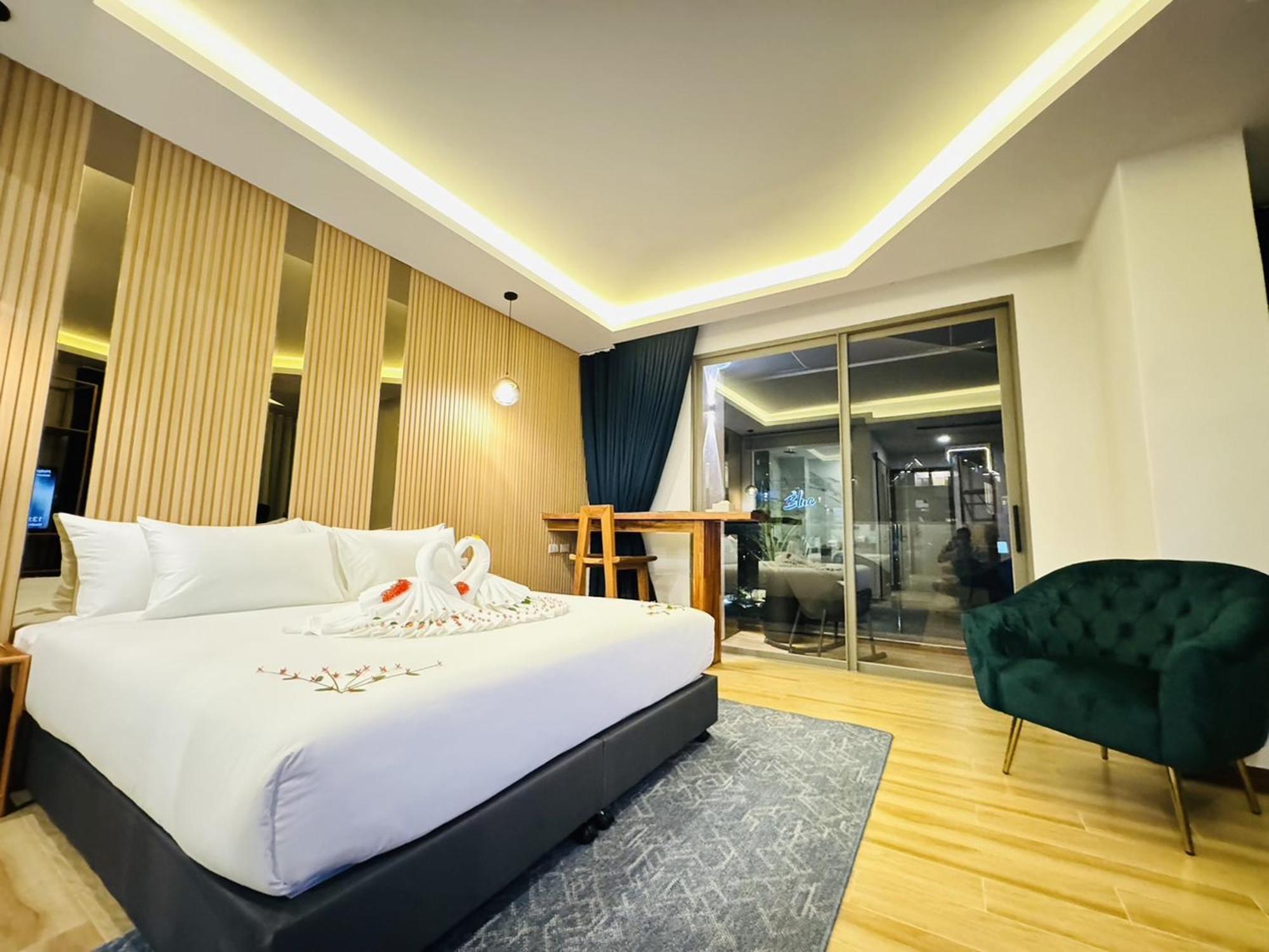 The Blue Hotel - Sha Plus Chalong Room photo