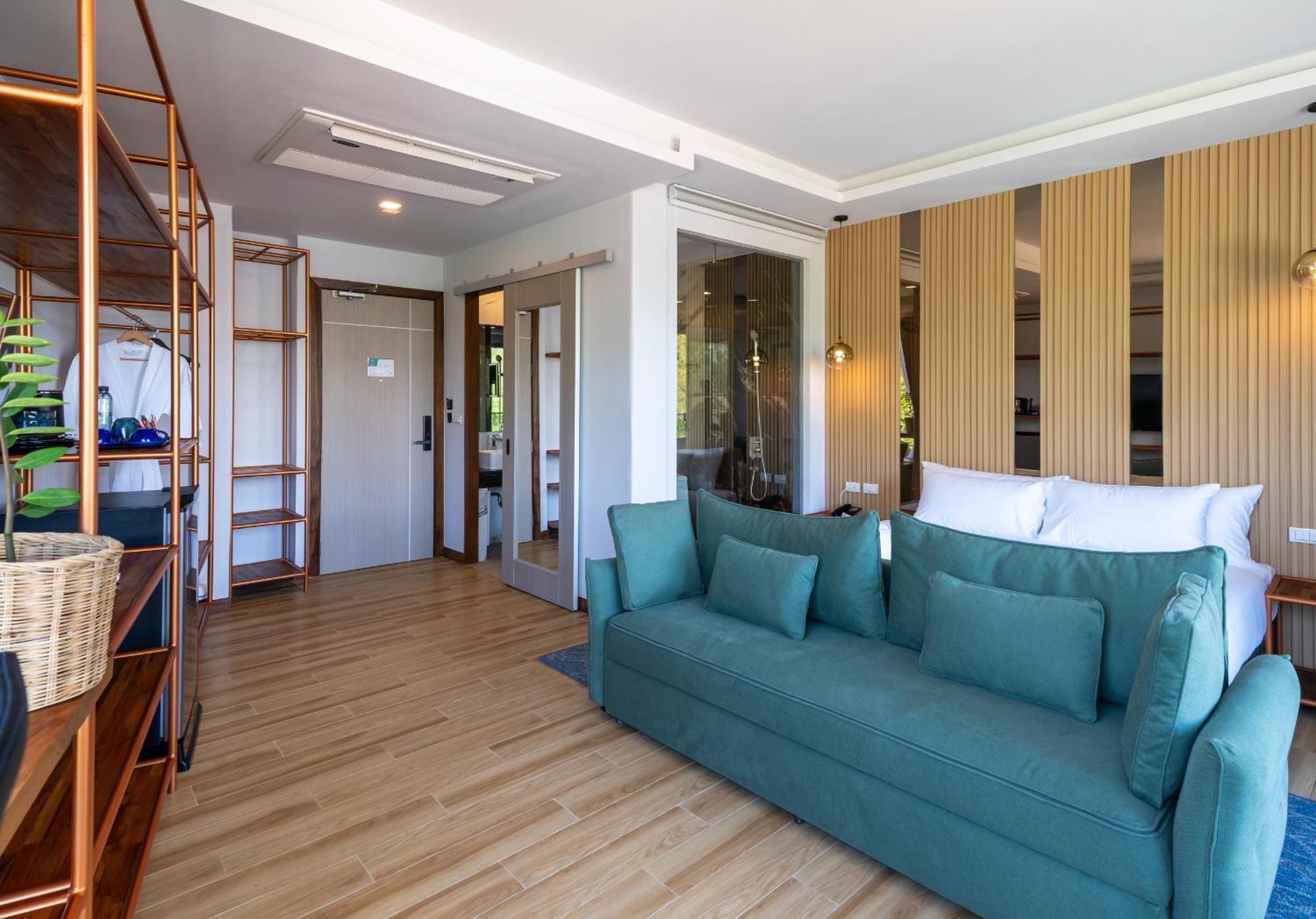 The Blue Hotel - Sha Plus Chalong Room photo